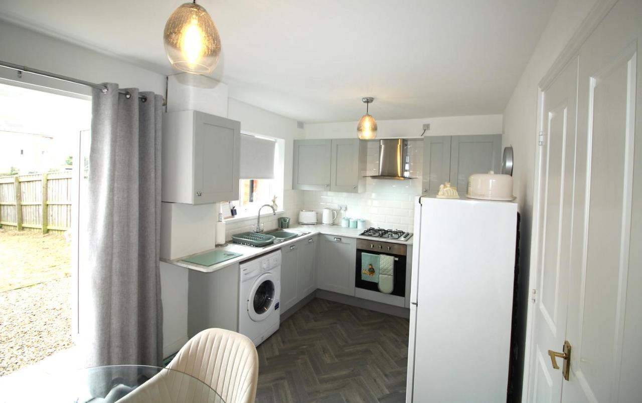 Ashington - 2 Bedroom House - Beautifully Decorated & Furnished - Large Garden Ashington (Northumberland) Exterior foto